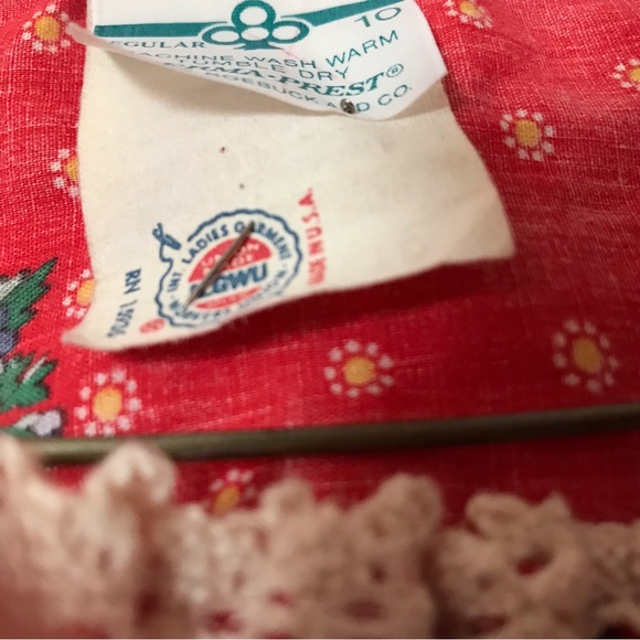 Fresh from Laurie’s closet - Picture 4 of 4